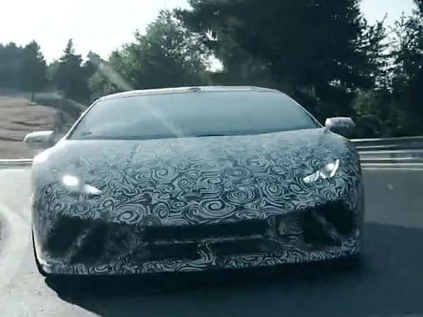 03 Lamborghini Huracan Performante Teaser