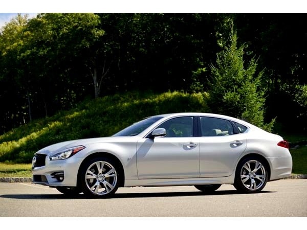 04 2015 Infiniti Q70