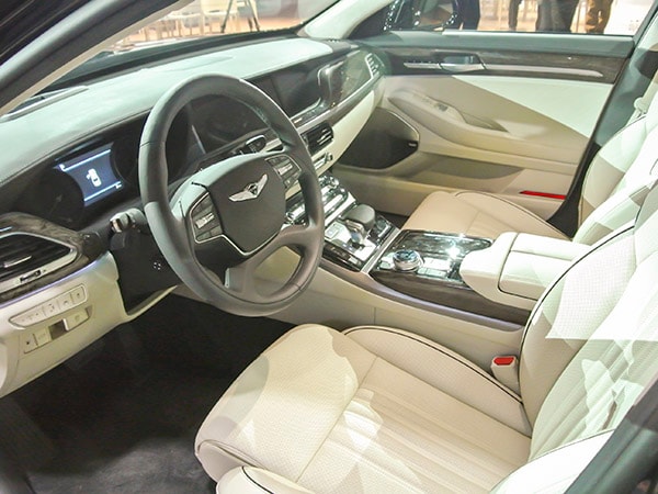 04 2017 Genesis G90