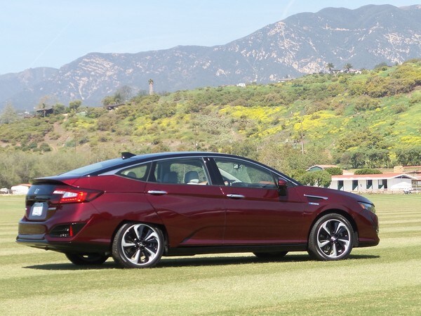 04 2017 Honda Clarity Fuel Cell First Drive