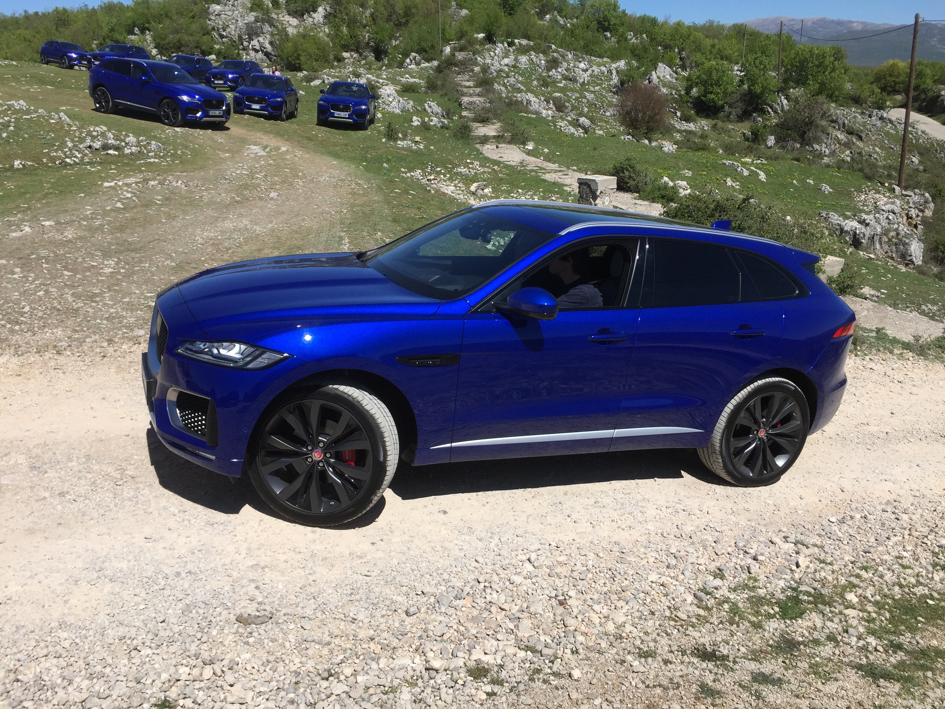 04 2017 Jaguar F Pace
