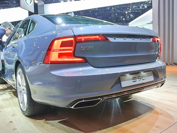 04 2017 Volvo S90
