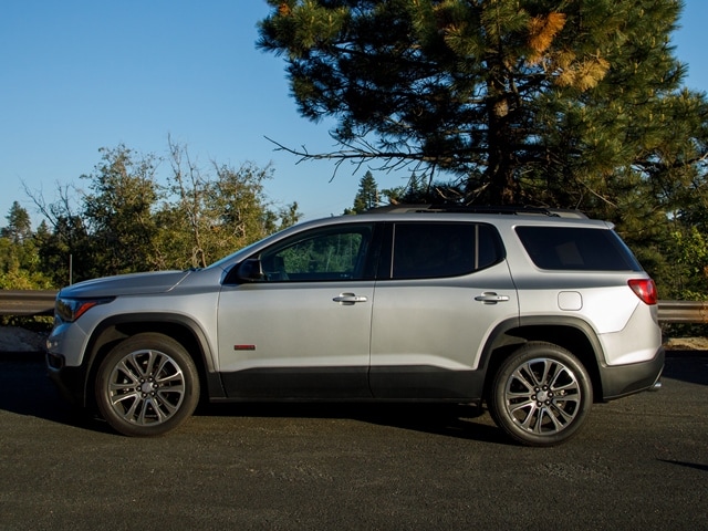 04 2017 Gmc Acadia Comparo
