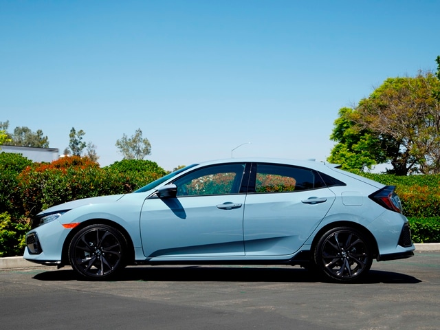 04 2017 Honda Civic Hatch Comparo
