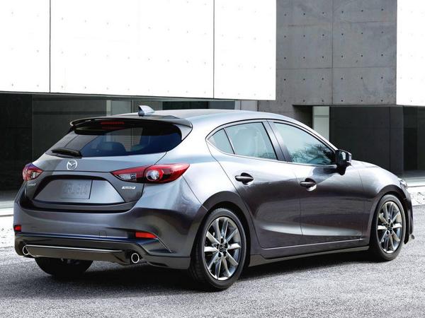 04 2017 Mazda Mazda3