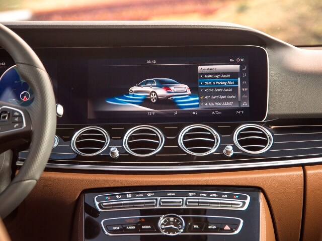 04 2017 Mercedes Benz E300 Tech