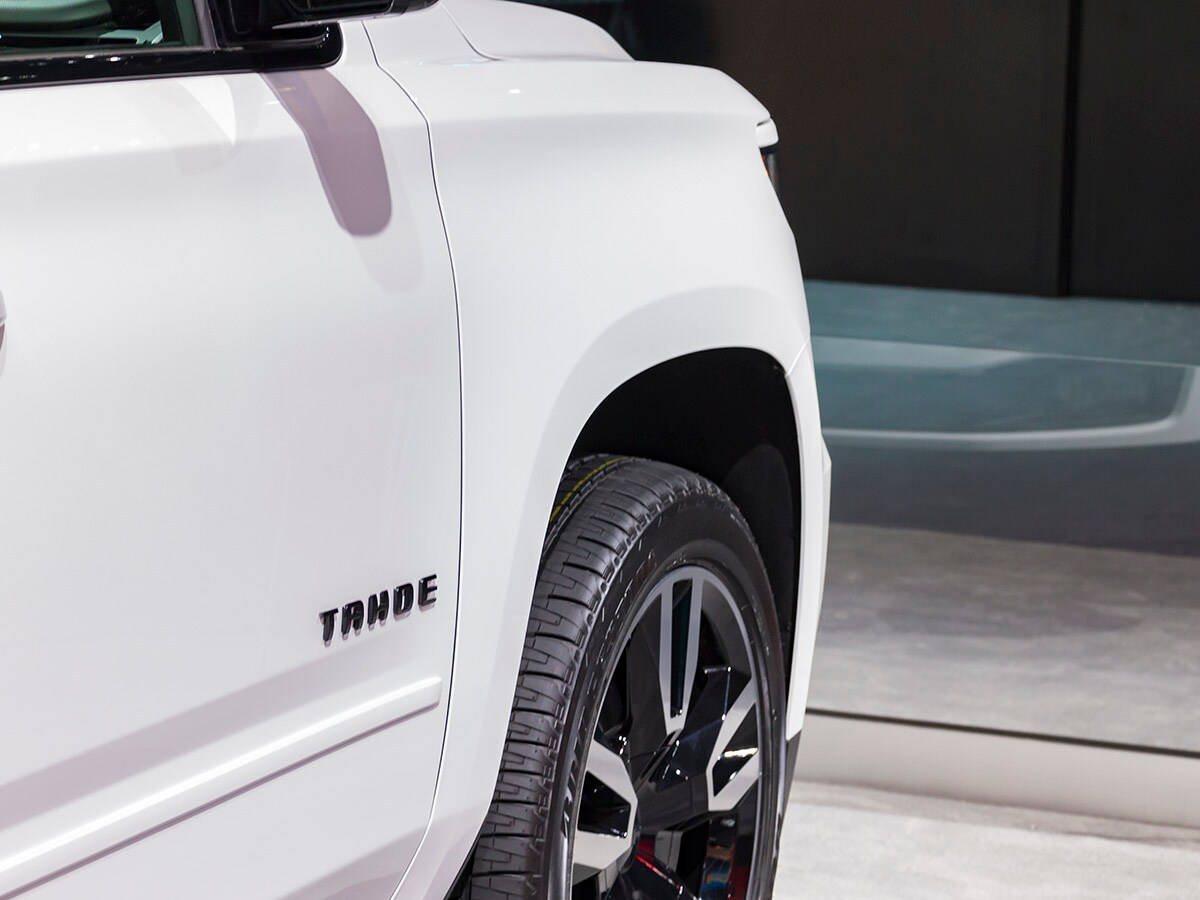 Chevrolet Tahoe RST 2018 Marca americana lança versão esportiva para os  utilitários Tahoe e Suburban a street-…