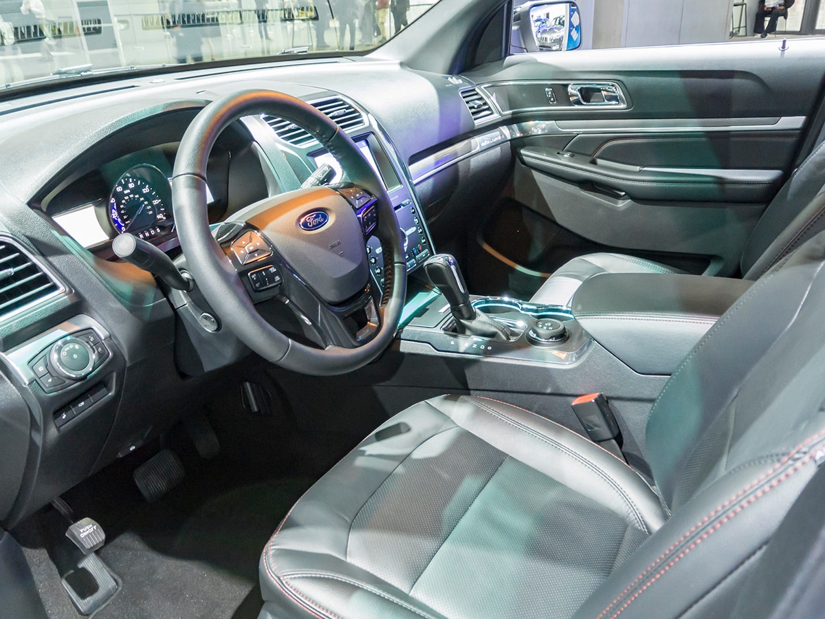04 2018 Ford Explorer NYIAS KBB