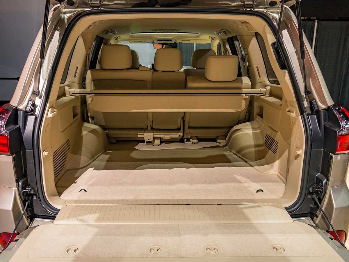 04 2018 Lexus LX 570 2 Row LAAS KBB