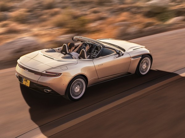 04 2018 Aston Martin Db11 Volante Oem