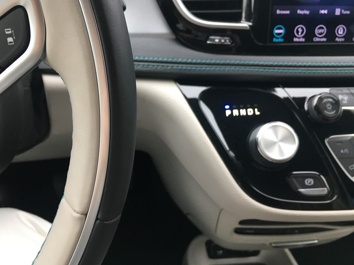 04 2018 Chrysler Pacifica Hybrid Update 3