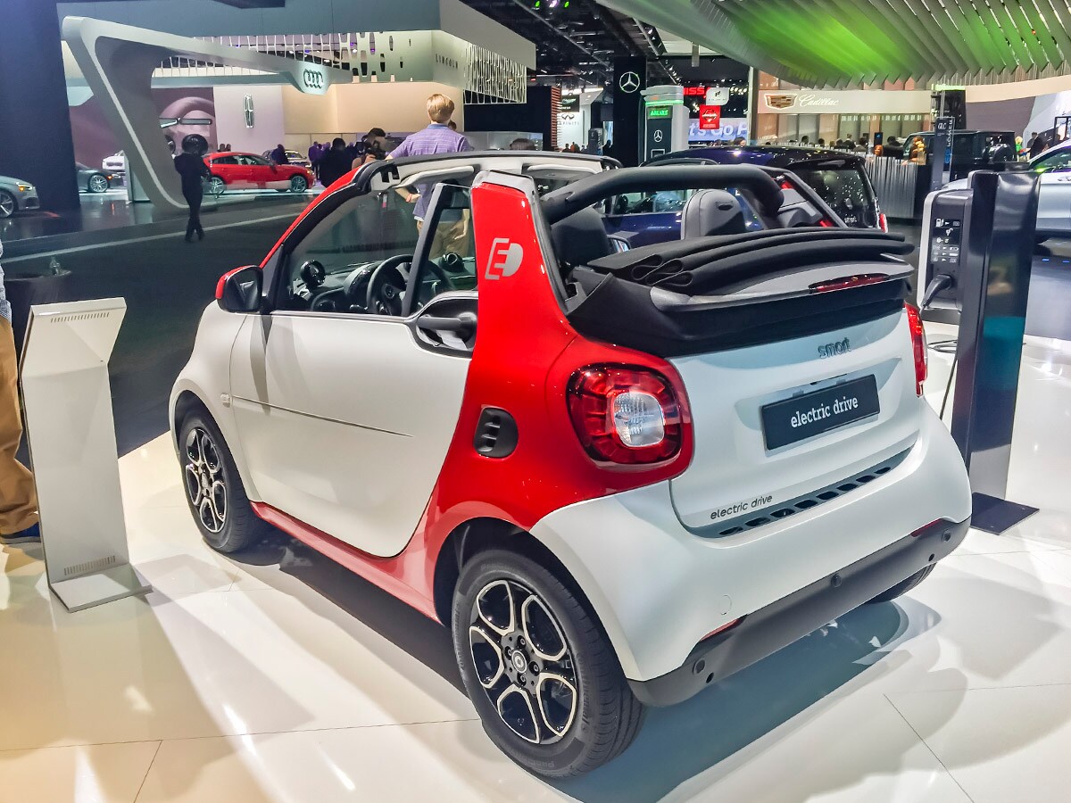 04 2019 Smart Electric Drive NAIAS KBB