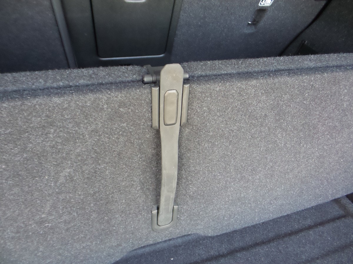 04 2019 Volvo XC40 Cargo Divider