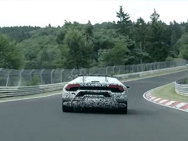 04 Lamborghini Huracan Performante Teaser