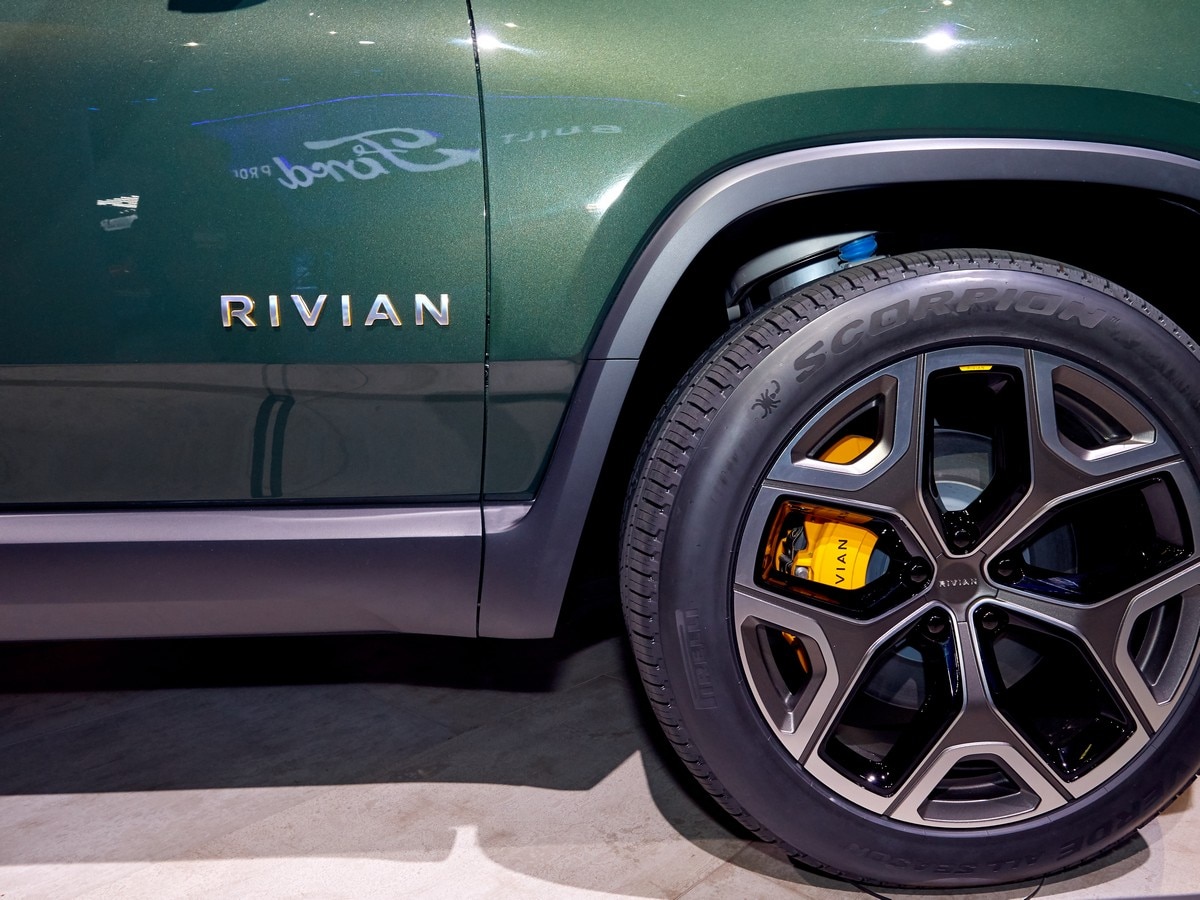 04 Rivian R1s Suv LA