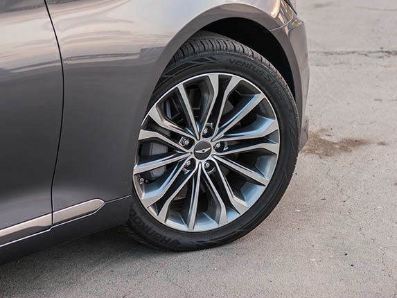 05 2015 Hyundai Genesis Long Term Exterior