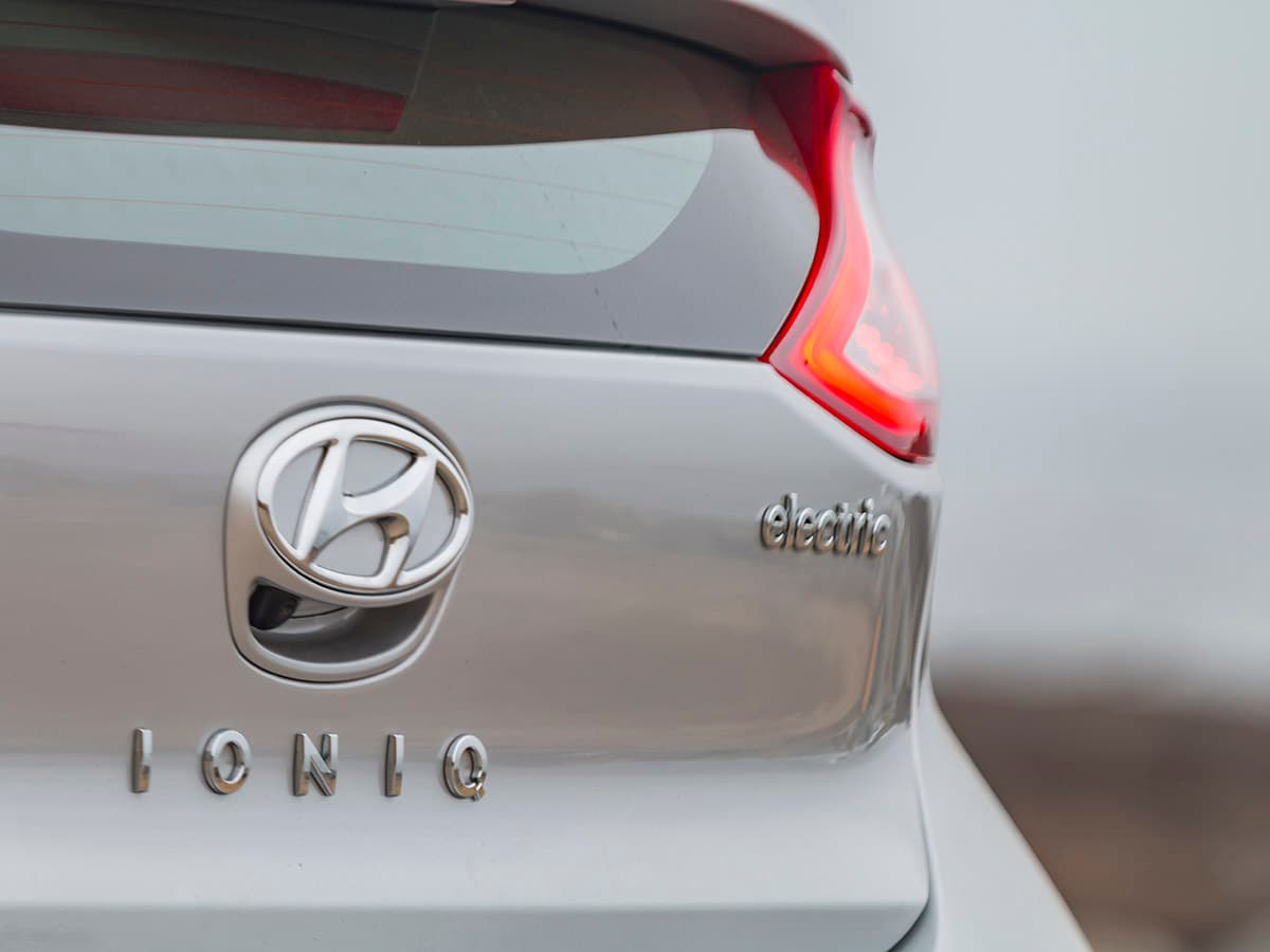 05 2017 Hyundai Ioniq Electric Exterior KBB