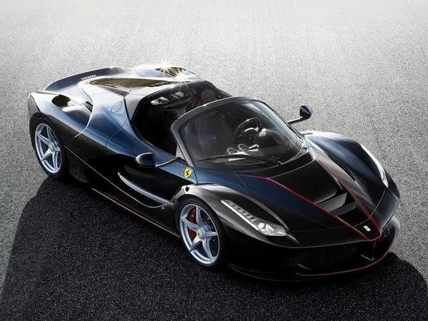 05 2017 Ferrari Laferrari Aperta
