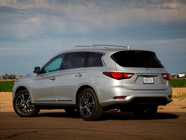 05 2017 Infiniti Qx60 Comparo