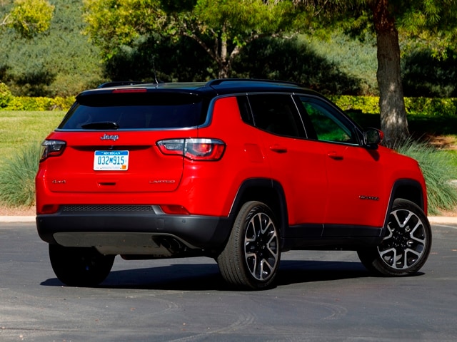 05 2017 Jeep Compass Comparo