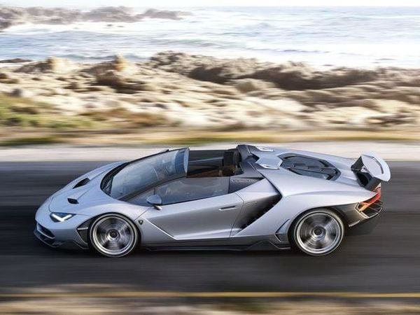 05 2017 Lamborghini Centenario Roadster