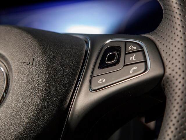 05 2017 Mercedes Benz E300 Tech