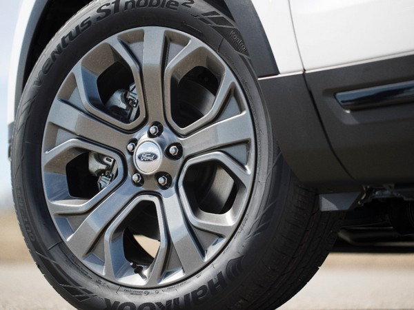 05 2018 Ford Explorer Debut