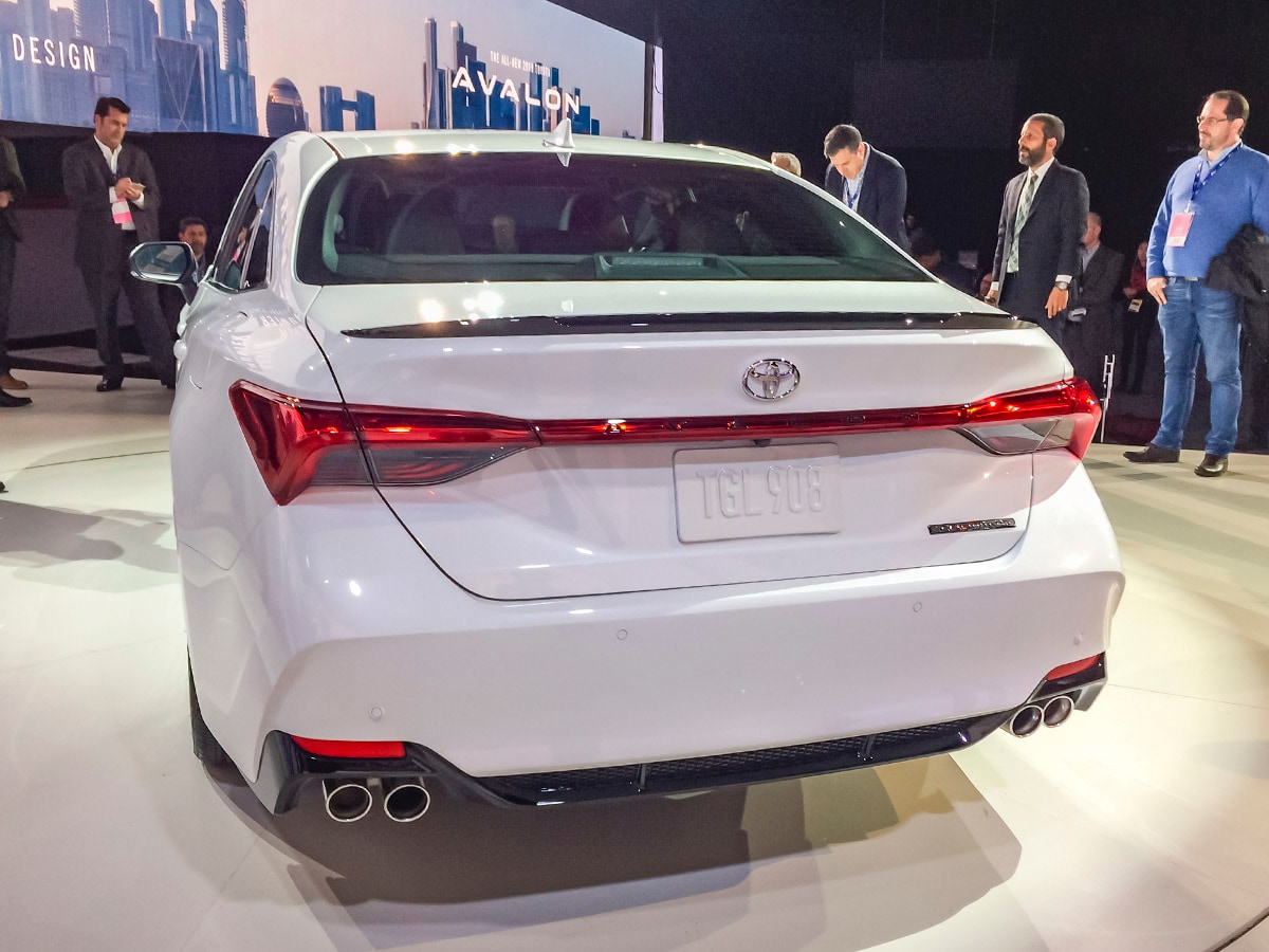 05 2019 Toyota Avalon NAIAS KBB