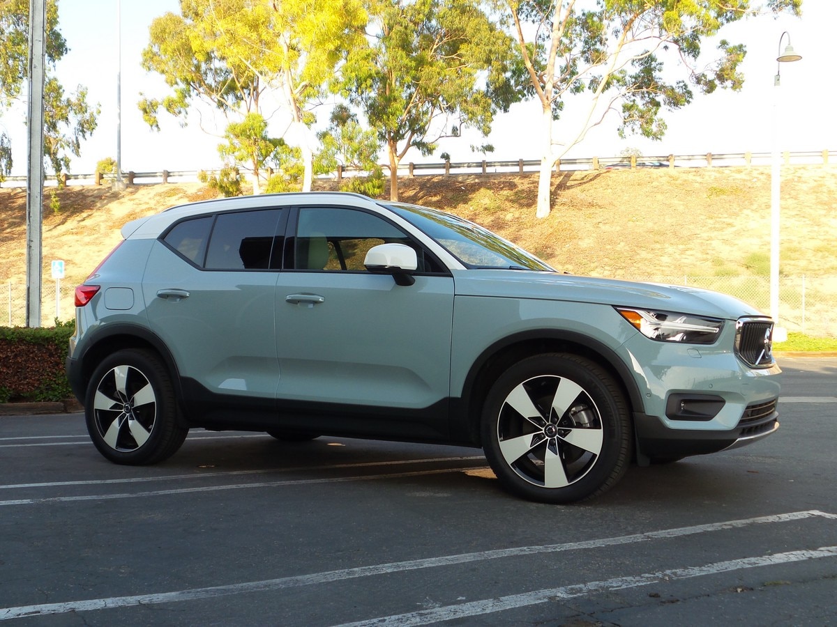 05 2019 Volvo XC40 Long Term