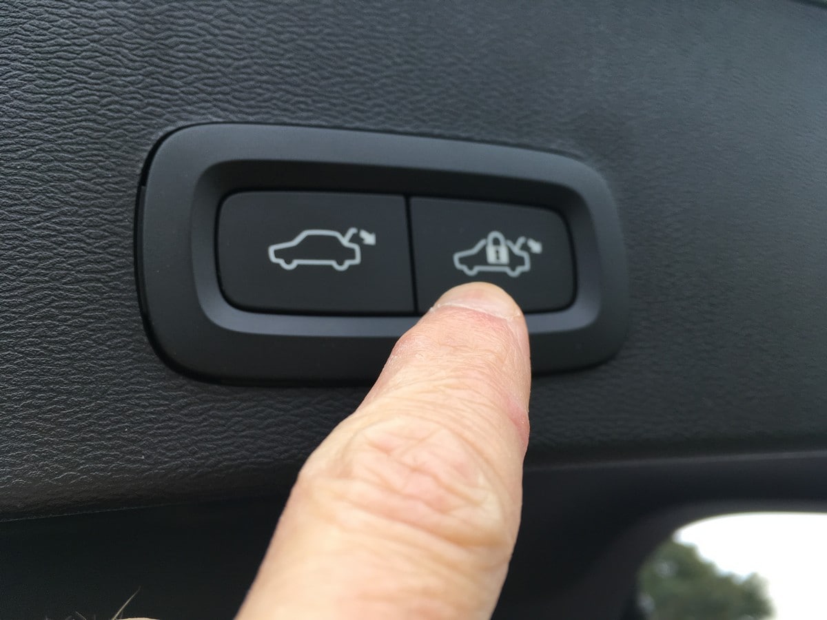 05 2019 Volvo XC40 Secret Lock