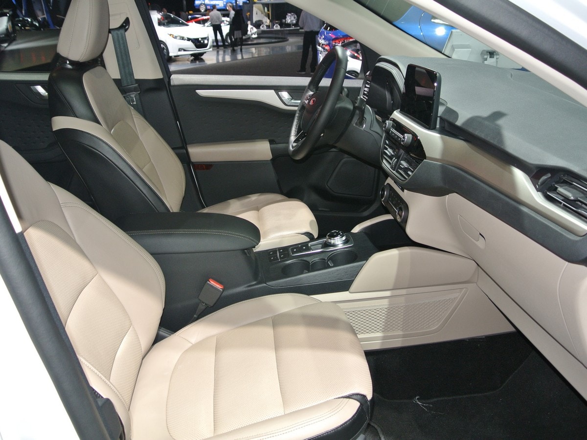 05 2020 Ford Escape Live