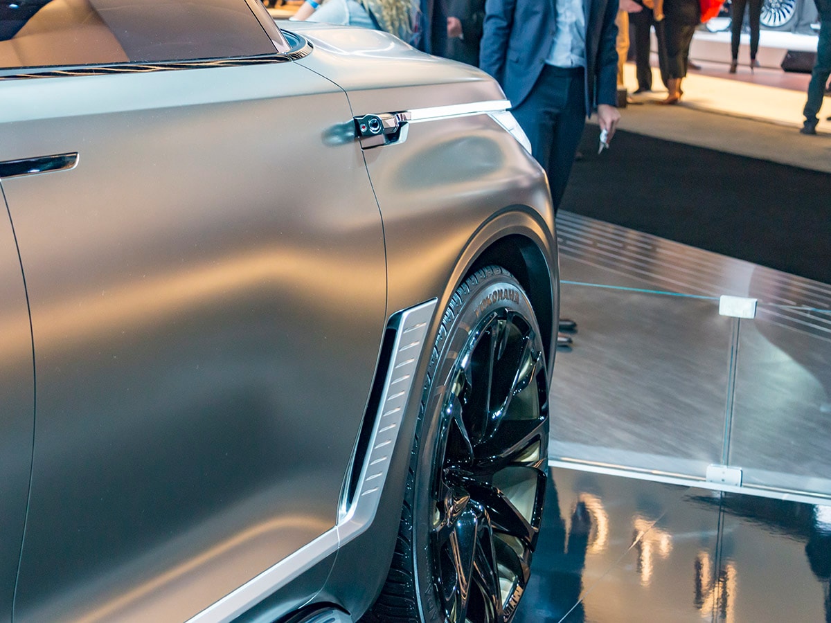05 Infiniti Qx80 Monograph Concept NYIAS KBB