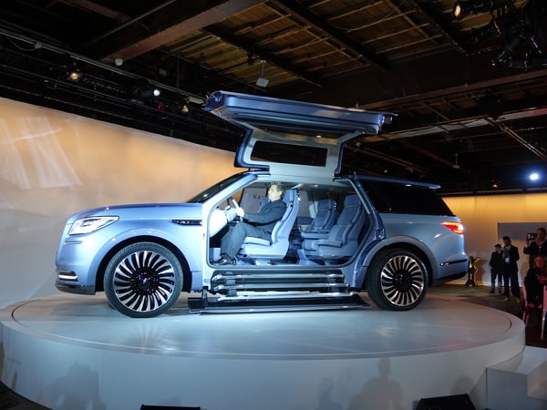 05 Lincoln Navigator Concept