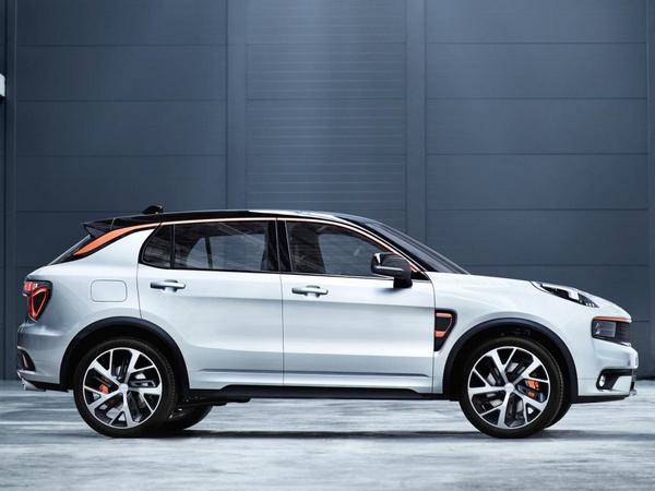 05 Lync And Co 01 Suv