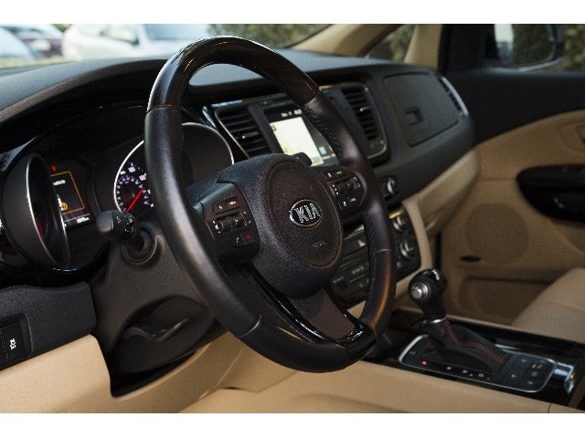 06 2016 Kia Sedona FC 640