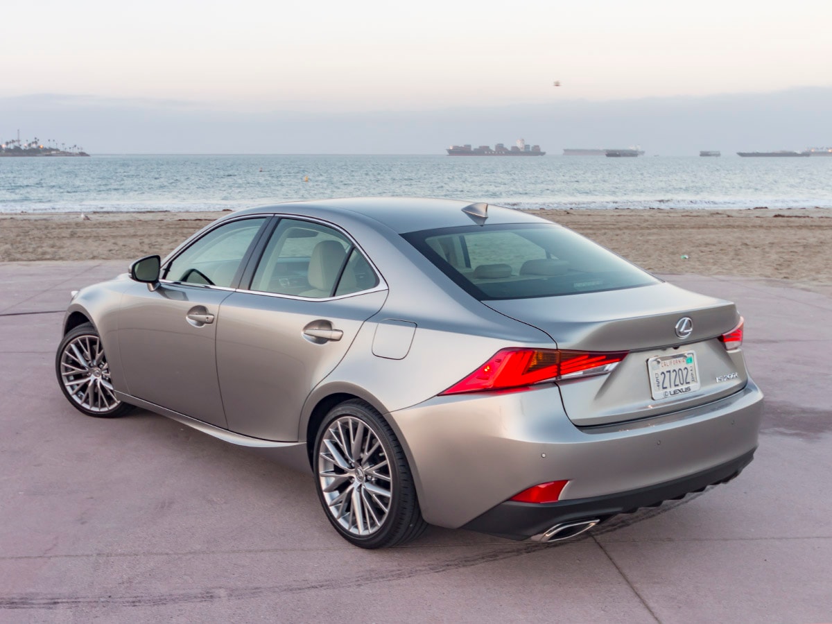 06 2017 Lexus IS 200t Exterior