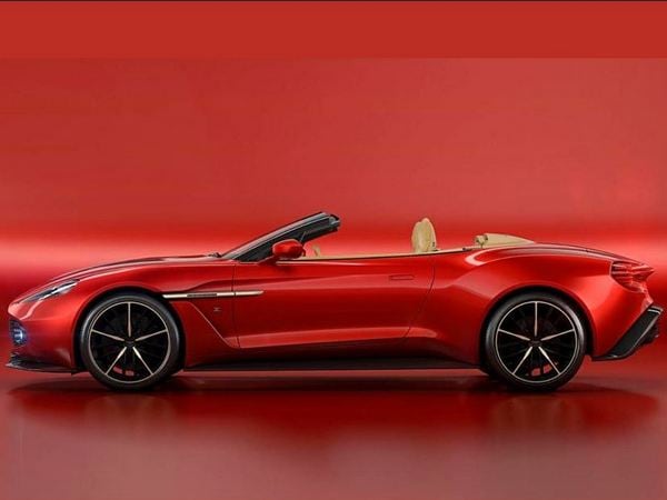 06 2017 Aston Martin Vanquish Zagato Volante
