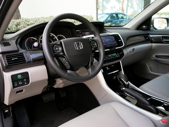 06 2017 Honda Accord Best Buy