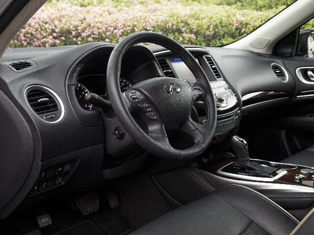 06 2017 Infiniti Qx60 Comparo