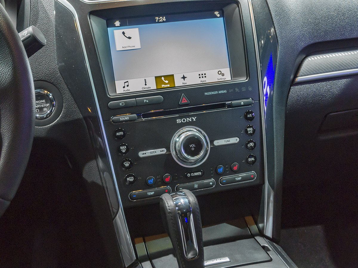06 2018 Ford Explorer NYIAS KBB