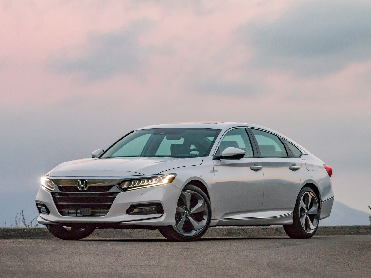 06 2018 Honda Accord Exterior BB KBB