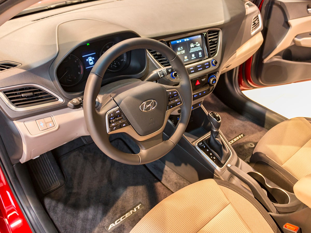 Kbb hyundai accent deals