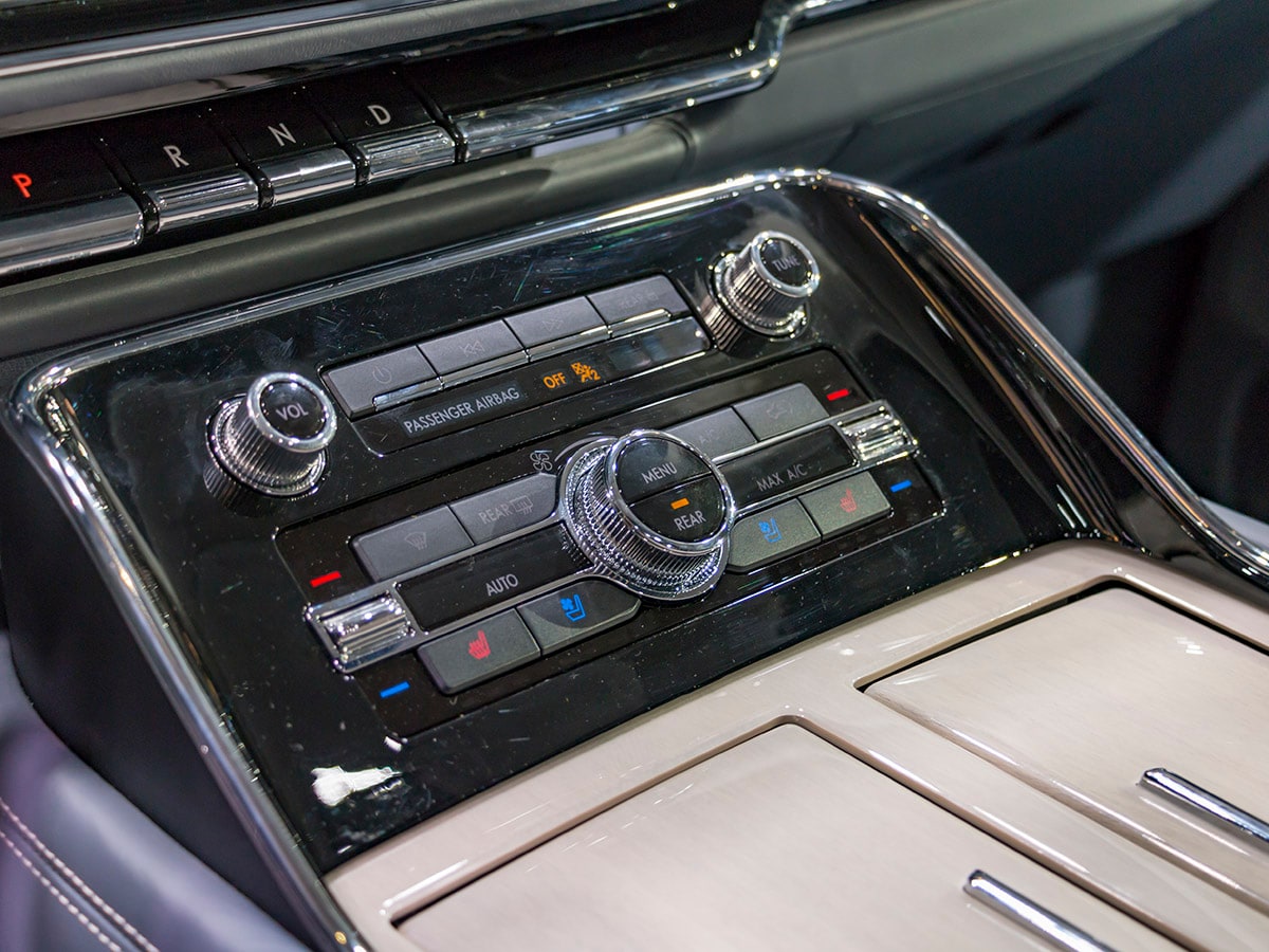 06 2018 Lincoln Navigator NYIAS KBB