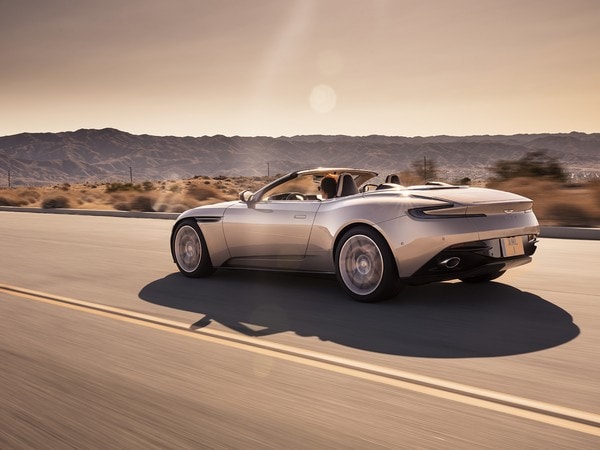 06 2018 Aston Martin Db11 Volante Oem