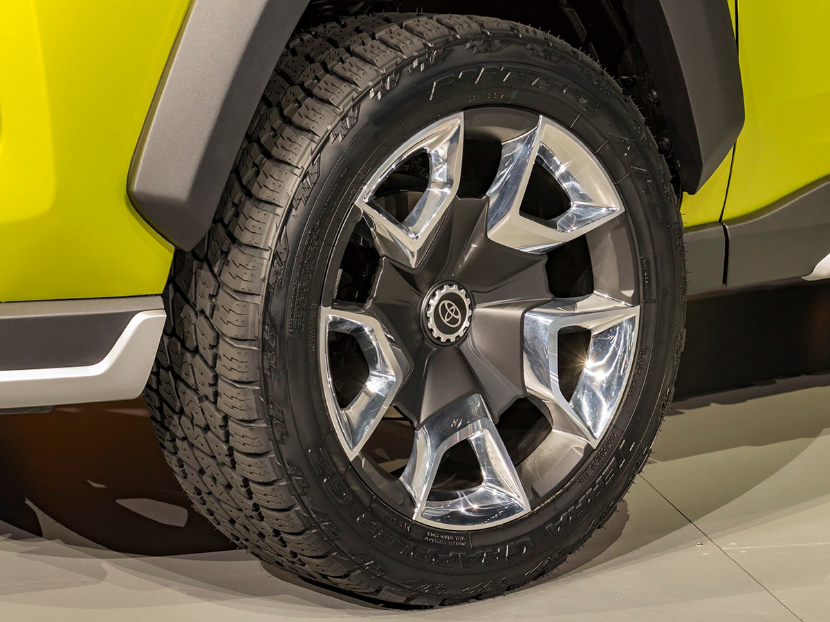 06 Toyota FT AC Concept LAAS KBB