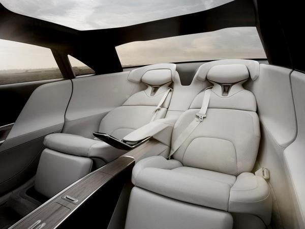 06 Lucid Air Ev