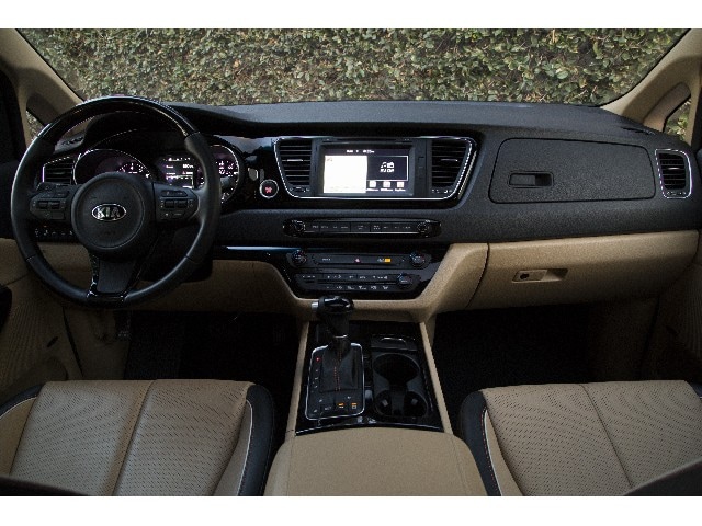 07 2016 Kia Sedona FC 640