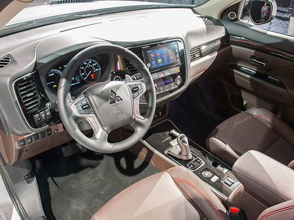 07 2017 Mitsubishi Outlander PHEV
