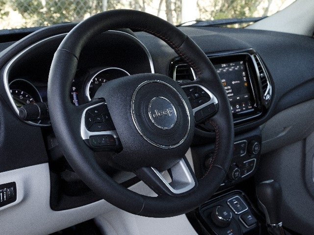 07 2017 Jeep Compass Comparo