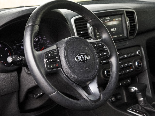 07 2017 Kia Sportage Comparo